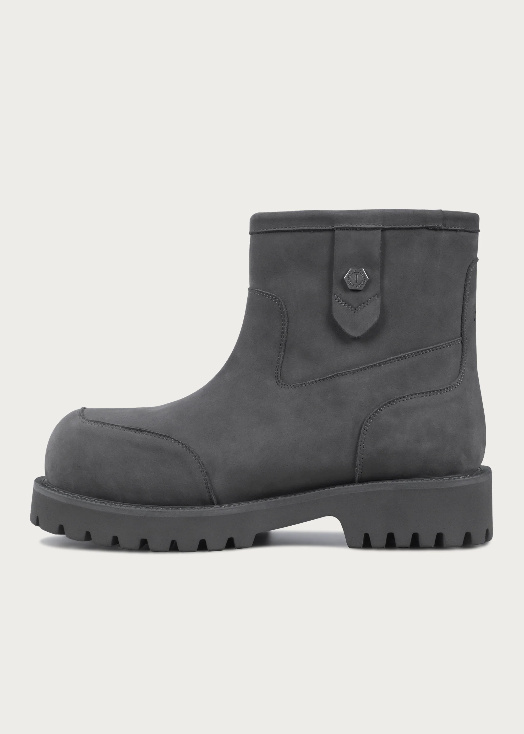 Snow boots
